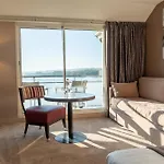 מלון Du Golf De L'ailette, The Originals Relais