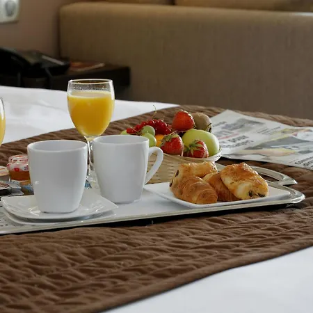 Du Golf De L'ailette, The Originals Relais Hotel Chamouille