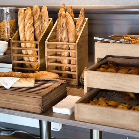 Du Golf De L'ailette, The Originals Relais Chamouille