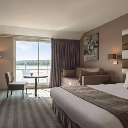 Du Golf De L'ailette, The Originals Relais 4* שאמוויל