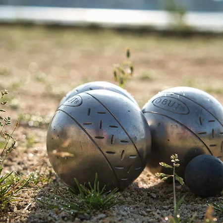 Du Golf De L'ailette, The Originals Relais Отель Шамуй