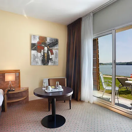 Du Golf De L'ailette, The Originals Relais Chamouille