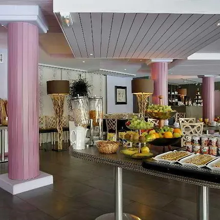 Du Golf De L'ailette, The Originals Relais Hotel Chamouille