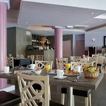 מלון Du Golf De L'ailette, The Originals Relais שאמוויל