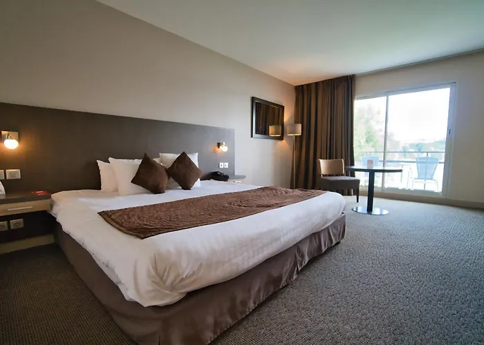 Hotell Du Golf De L'ailette, The Originals Relais Chamouille