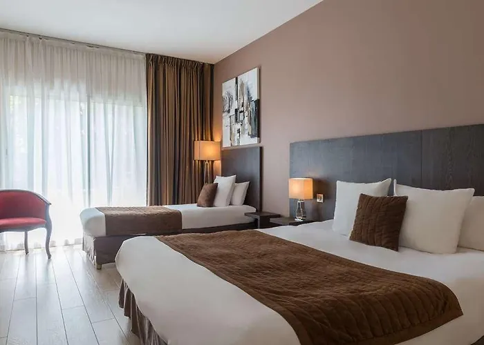 Du Golf De L'ailette, The Originals Relais 4* Chamouille