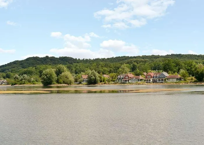 Du Golf De L'ailette, The Originals Relais Hotel Chamouille