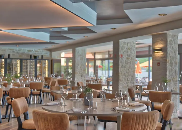 Du Golf De L'ailette, The Originals Relais Hotel Chamouille