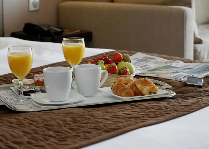 Du Golf De L'ailette, The Originals Relais Hotel Chamouille