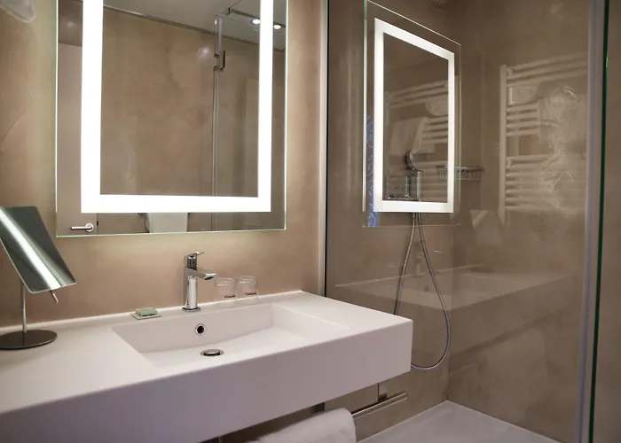 Du Golf De L'ailette, The Originals Relais Chamouille