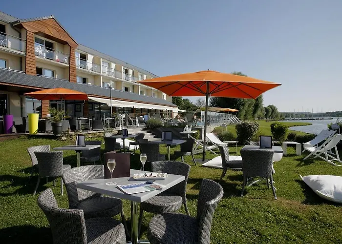 Du Golf De L'ailette, The Originals Relais 4* Chamouille