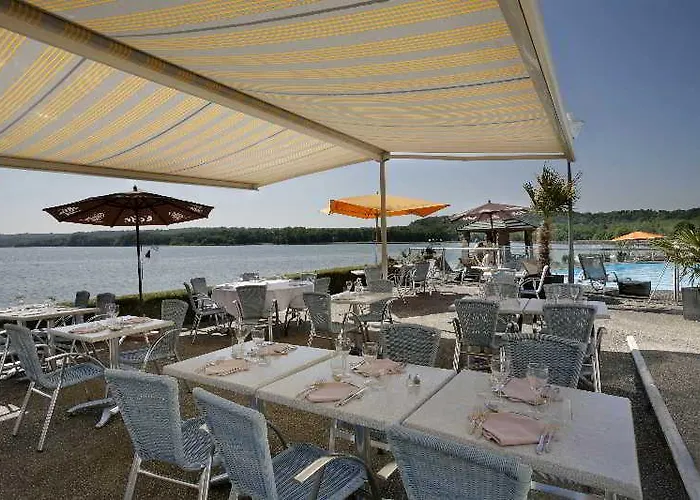 Du Golf De L'ailette, The Originals Relais Hotell